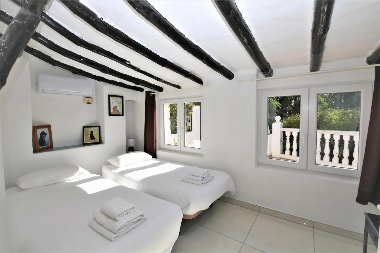 Villa Campo Estepona 0*,